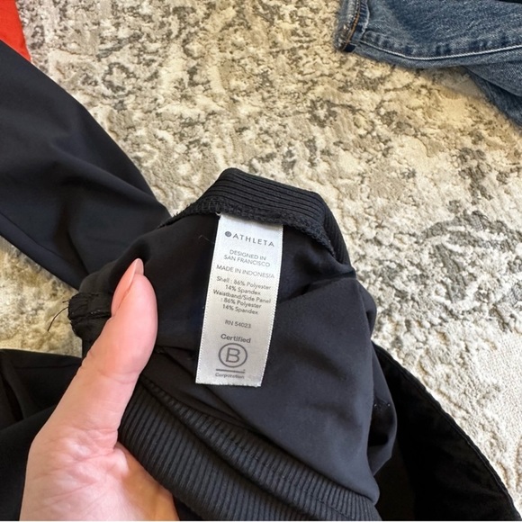 Athleta Brooklyn Ankle Pants Solid Black Side Ribbed Panel Size 8 Women’s - Picture 11 of 12